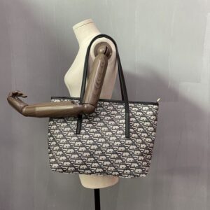 Tote bag Dior design